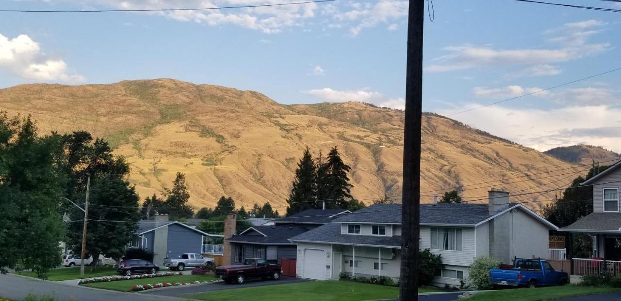 Charming - 2 Bedrooms Suite, 1 Full Bath & Family Room Kamloops Exteriér fotografie