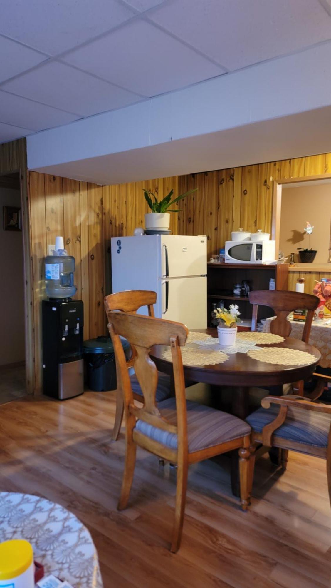 Charming - 2 Bedrooms Suite, 1 Full Bath & Family Room Kamloops Exteriér fotografie