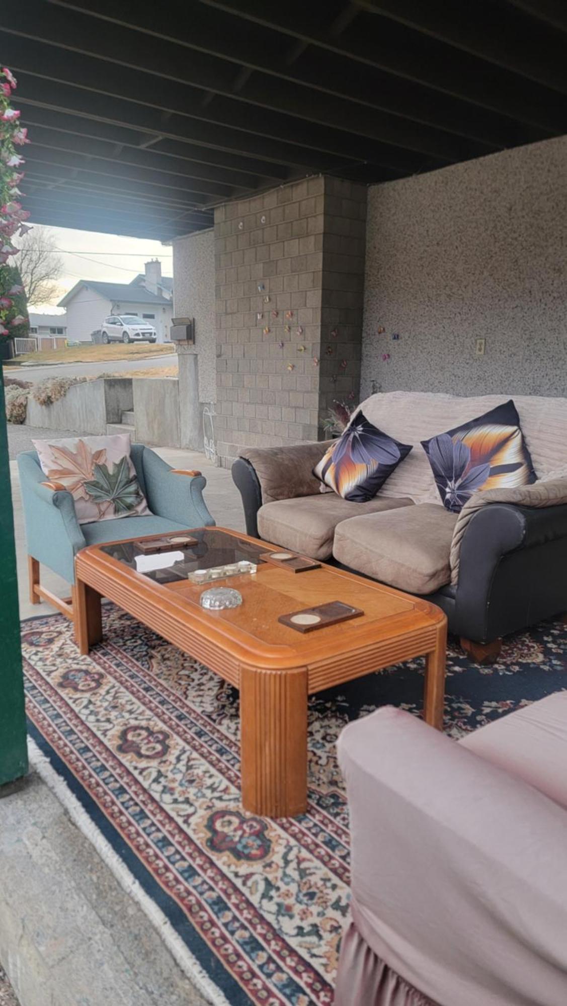 Charming - 2 Bedrooms Suite, 1 Full Bath & Family Room Kamloops Exteriér fotografie